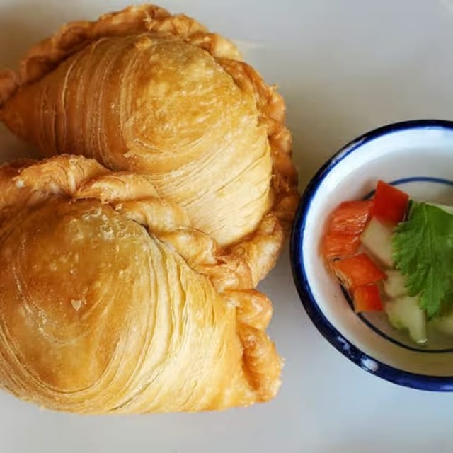 Curry Puffs (2) -Chicken.