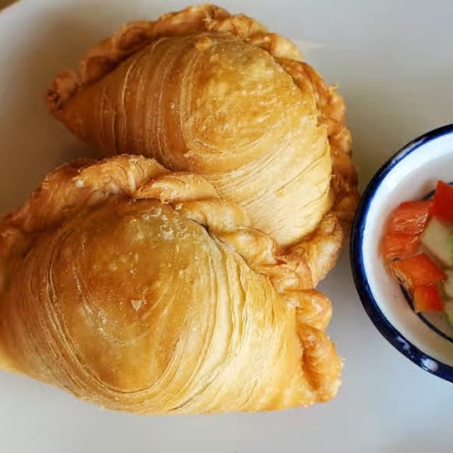 Curry Puffs (2) -Veggie.