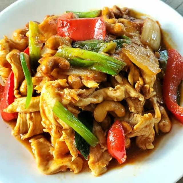 Pad Cashew Nut.
